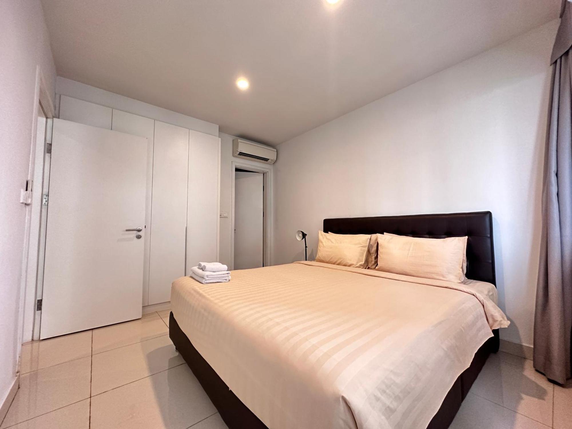 Hotel The Bridge Club à Phnom Penh Extérieur photo