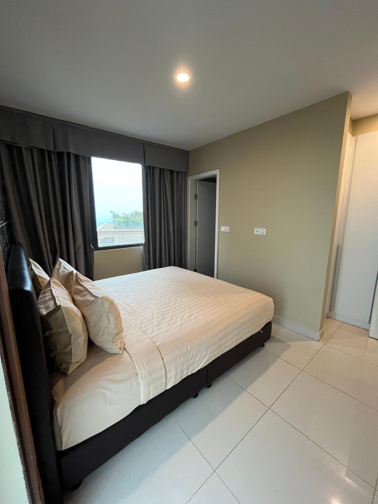 Hotel The Bridge Club à Phnom Penh Extérieur photo