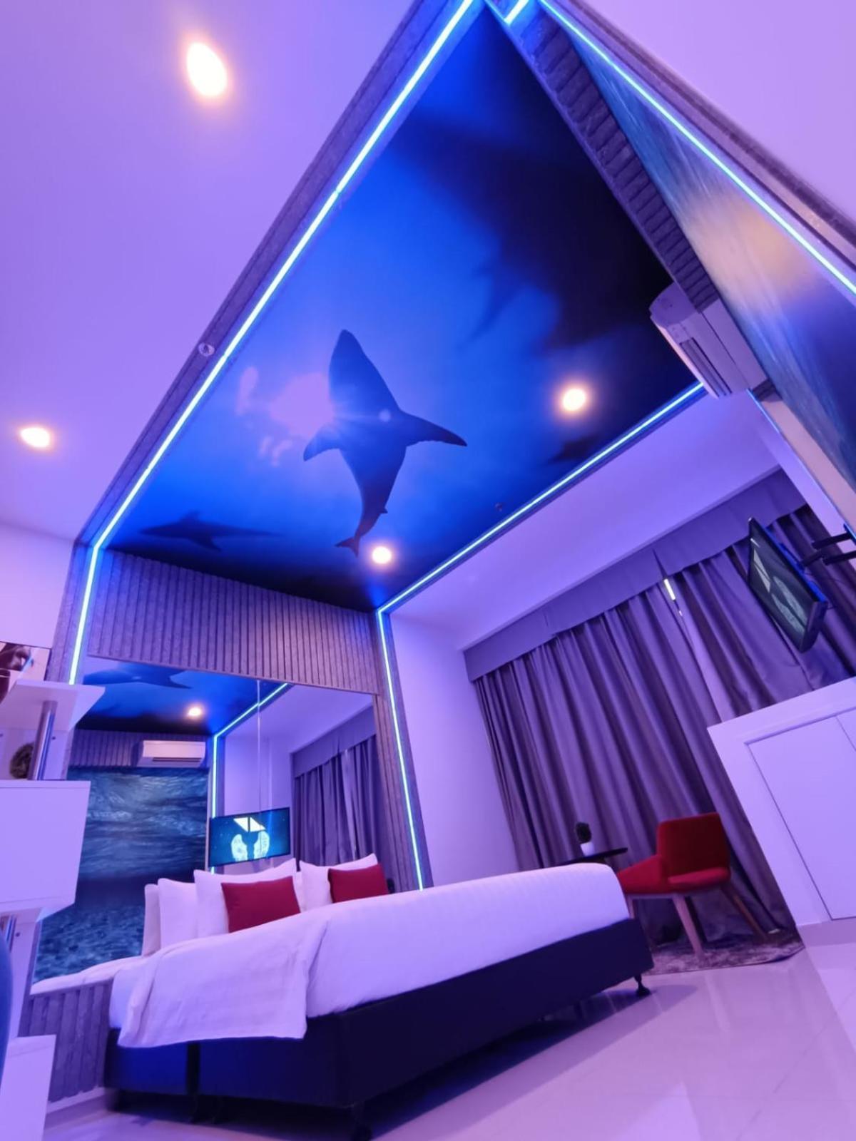 Hotel The Bridge Club à Phnom Penh Extérieur photo