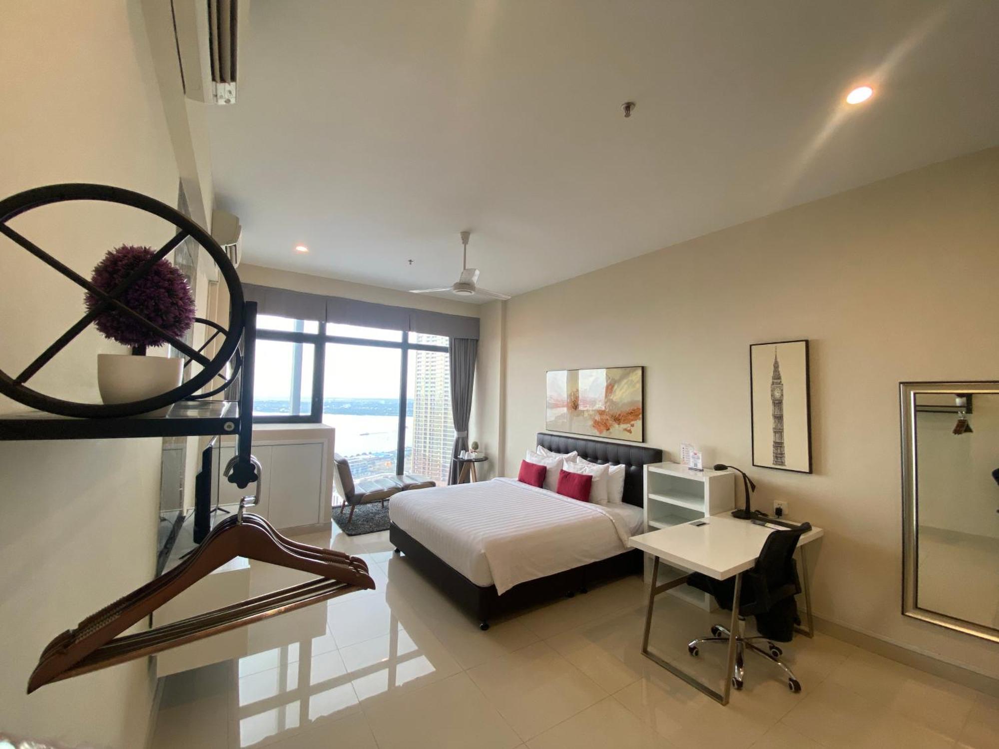 Hotel The Bridge Club à Phnom Penh Extérieur photo