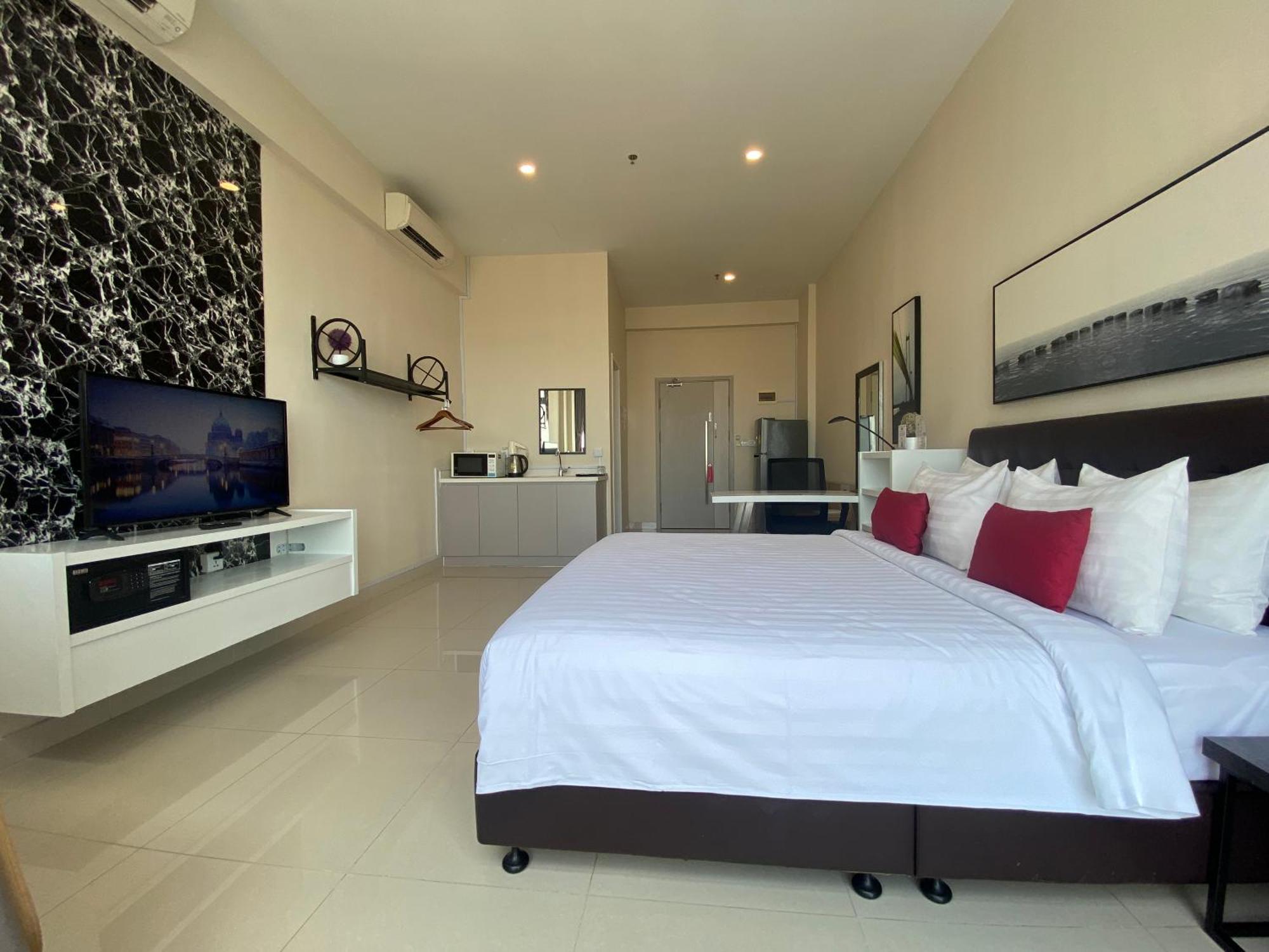 Hotel The Bridge Club à Phnom Penh Extérieur photo